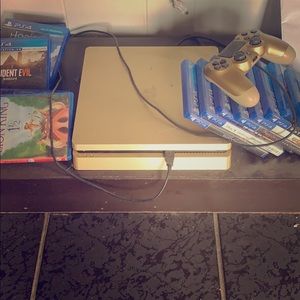 Ps4 with 8 games